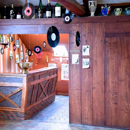 Chambres D'hotes Dans Maison De Maitre Du Xviiie Siecle *